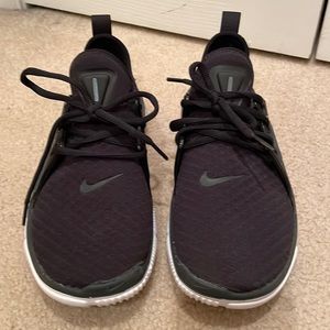 Nike Acalme AQ7459-001 Sneaker